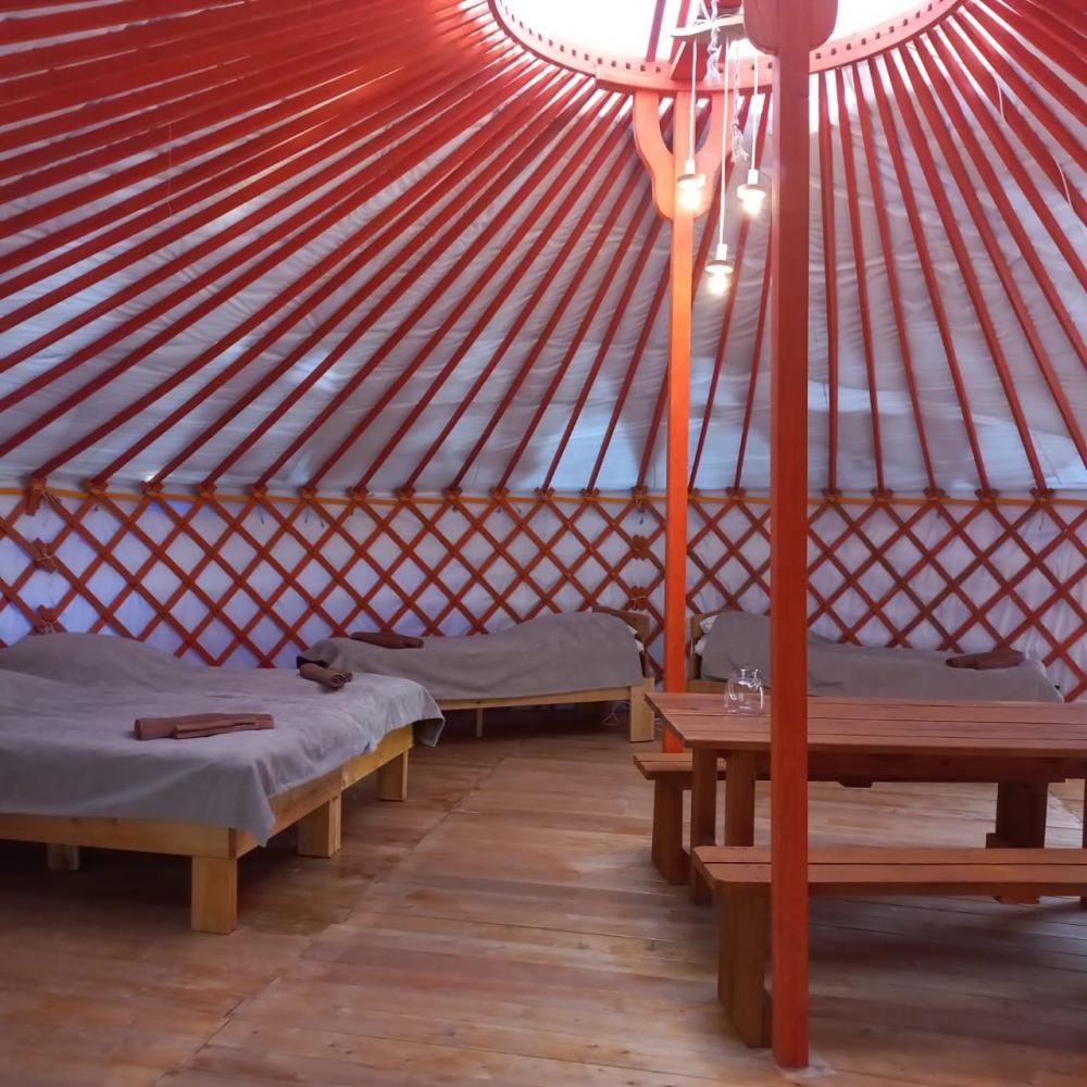 Юрта 5-местная с душем и санузлом