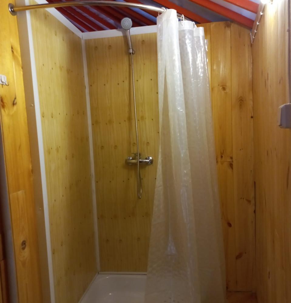 юрта 5 мест, душевая