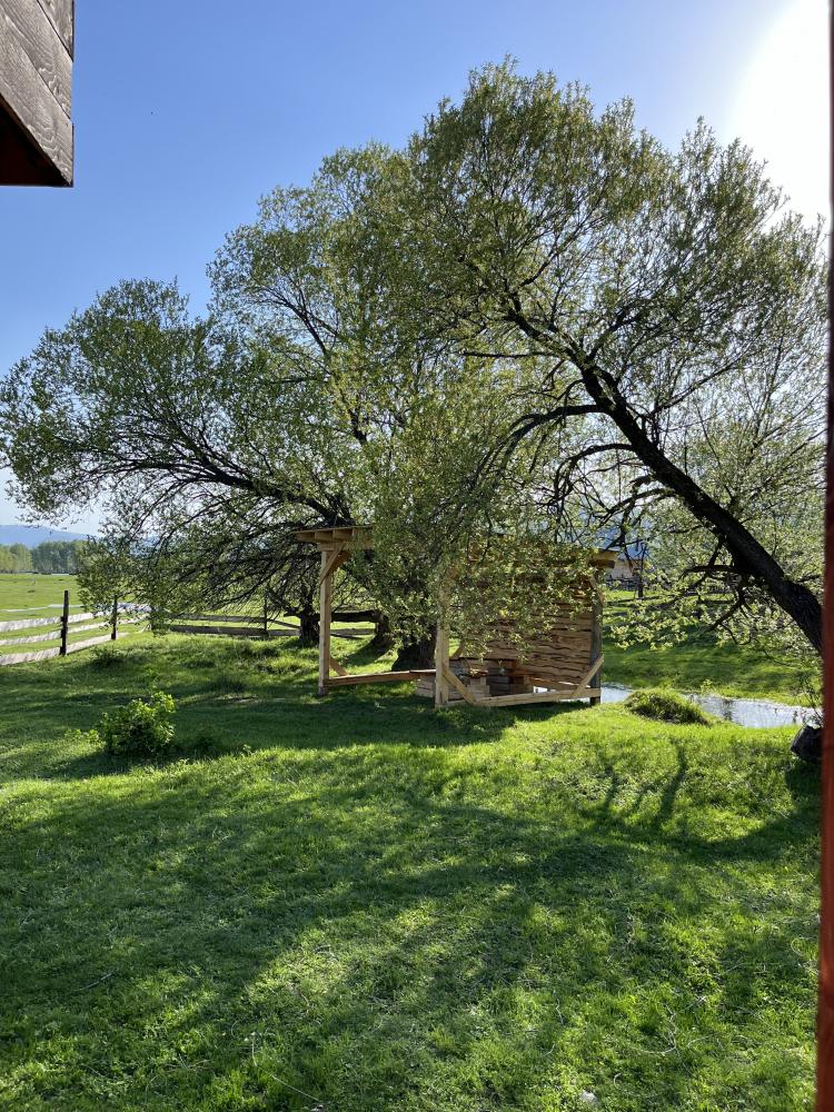 Беседка на базе отдыха "Аким"