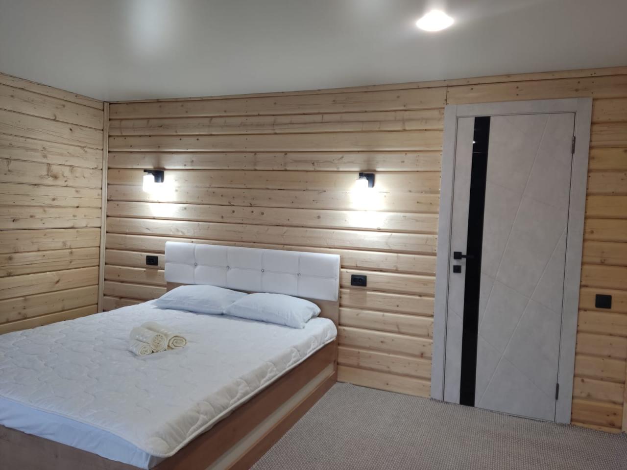 Гостевой дом "Чуйские дачи" в Кош-Агаче у озера