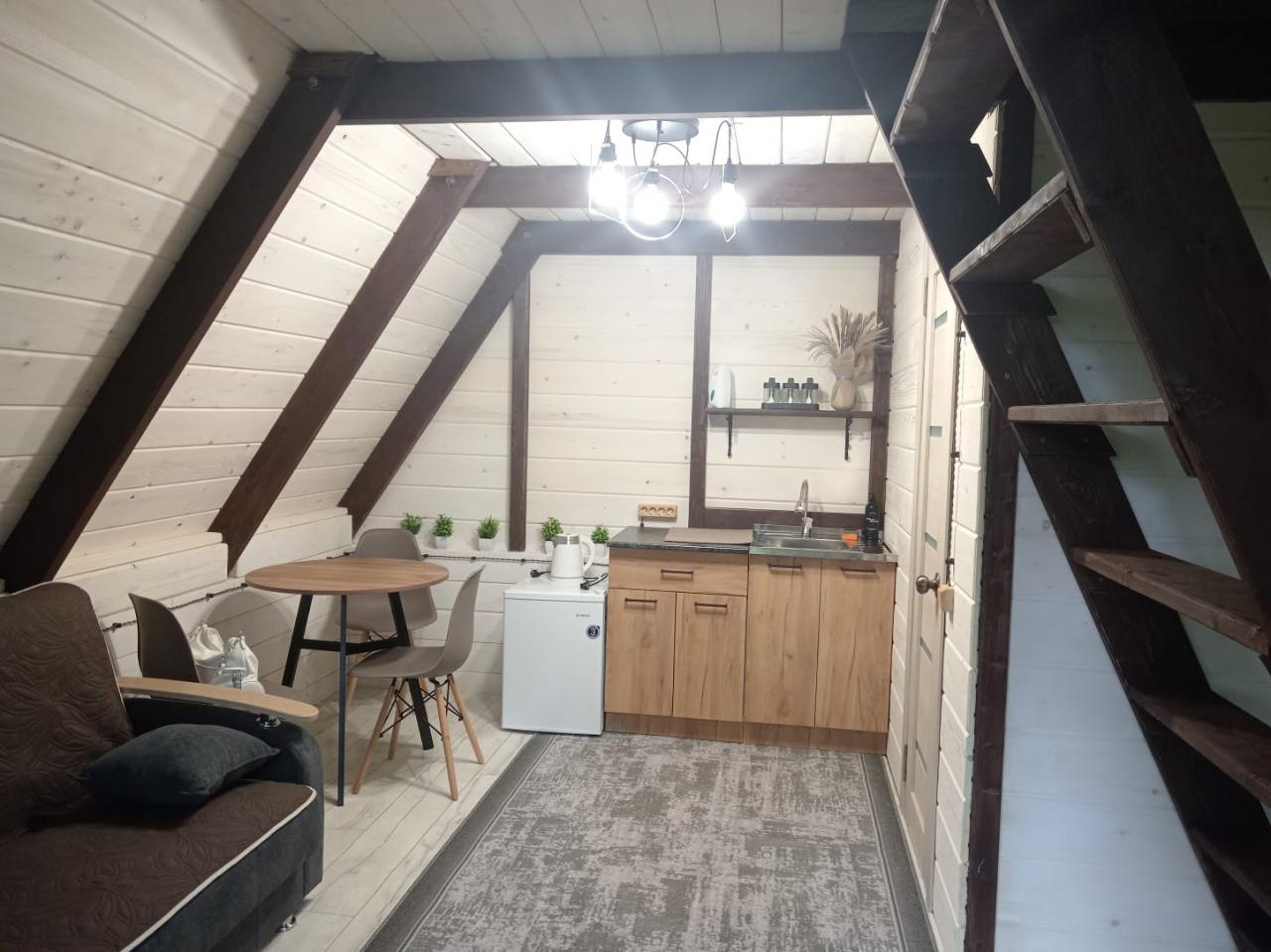 База отдыха "Сосновый рай" на Алтае в селе Тулой