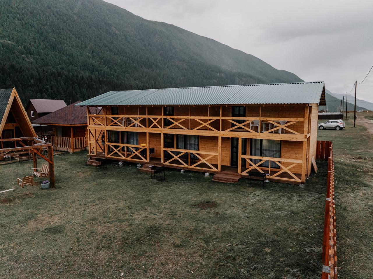 Дом на три двухуровневых номера с отдельными входами