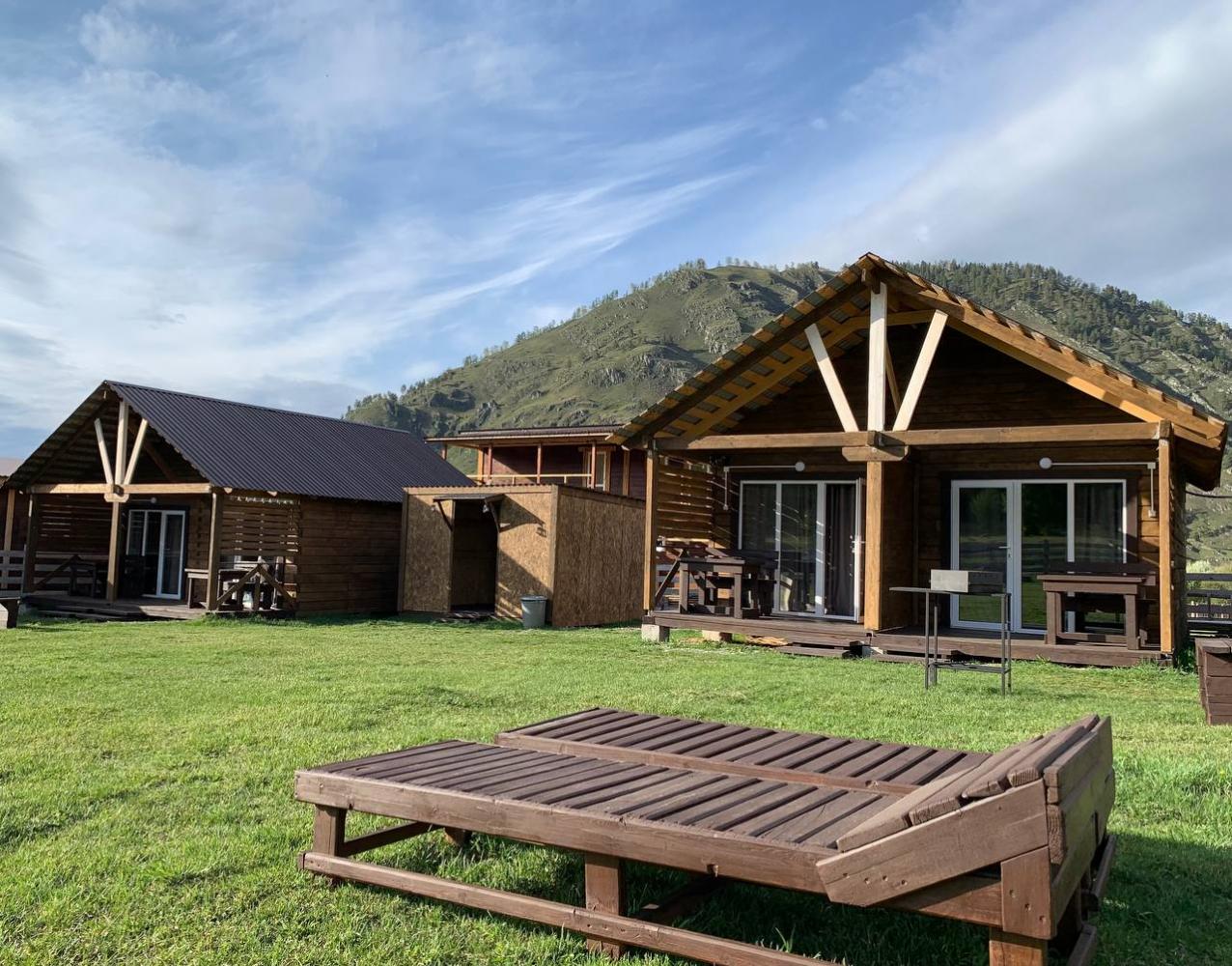 Отдых на Алтае недорого цены 2025 усадьба "Блики"  село Анос у озера Рублевка