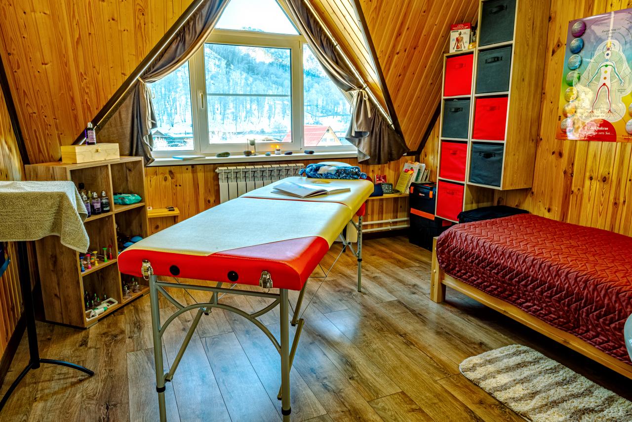 Комната 3 (массажный кабинет)