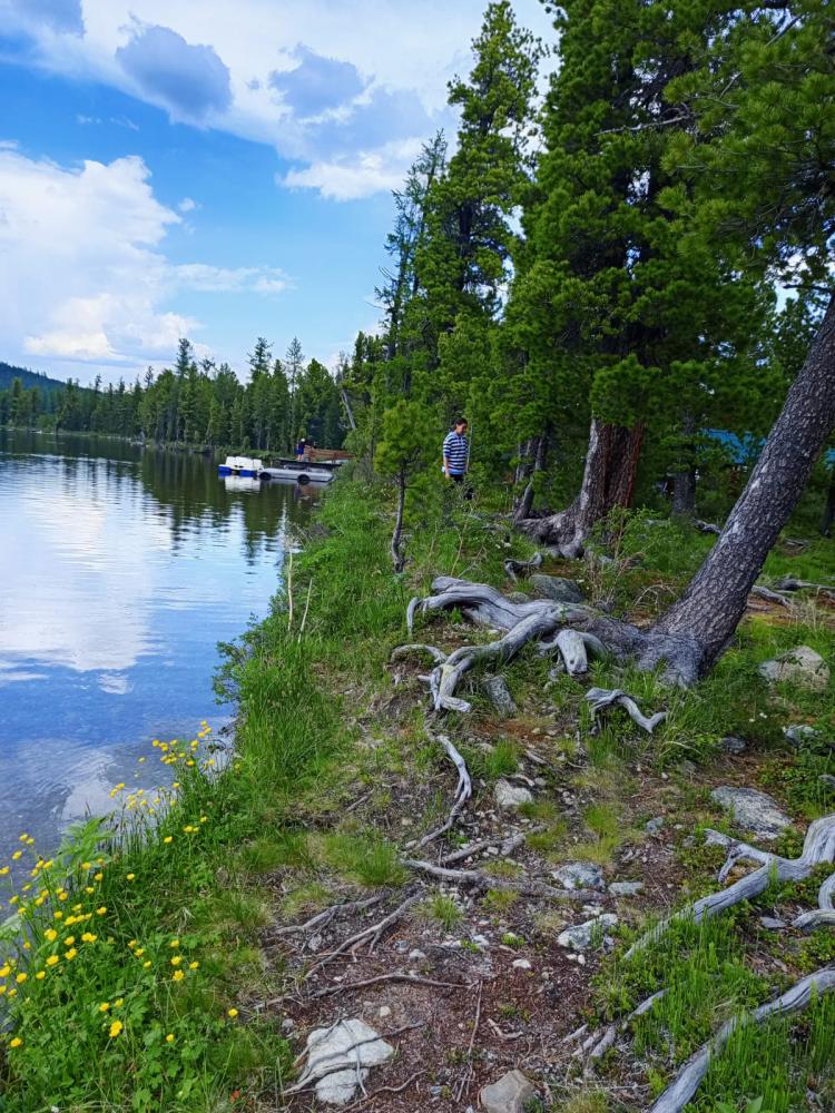 Около озера Игисту Кель