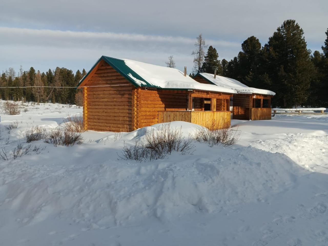 Два 4-х местных дома