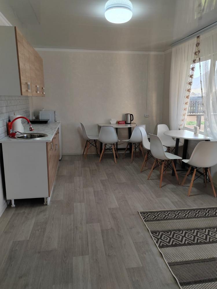 Кухня в коттедже