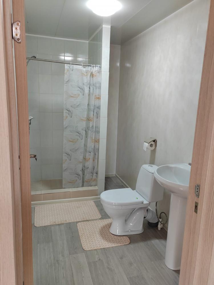 Душ в коттедже