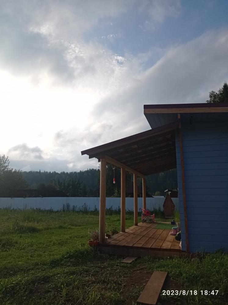 Дом в Турочаке у реки Бия