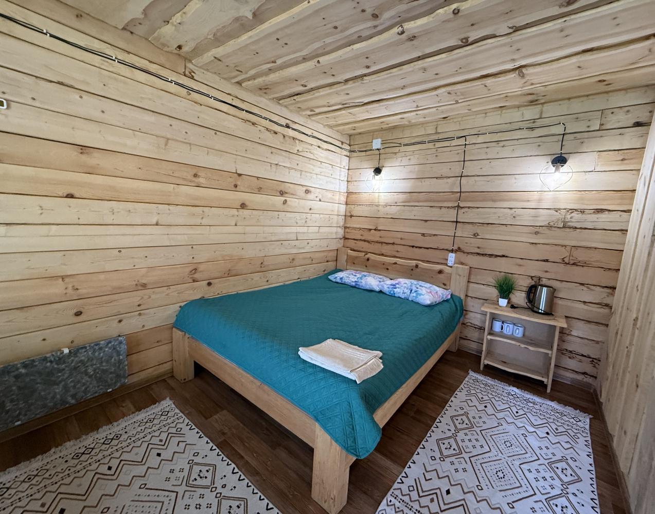 Номер 1 семейный с двухспальной и односпальной кроватями