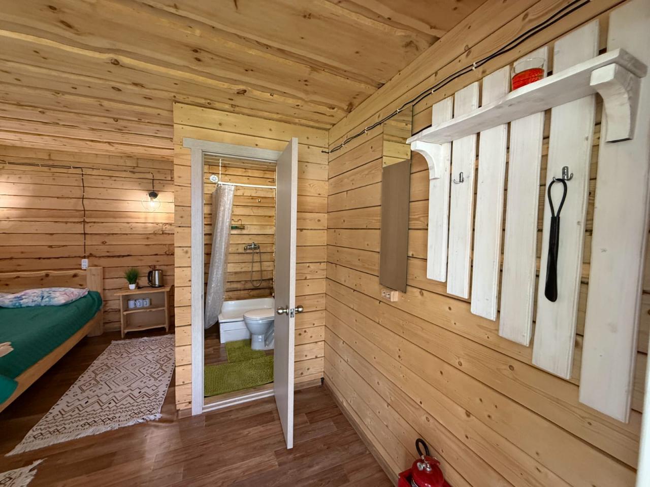 Номер 1 семейный с двухспальной и односпальной кроватями