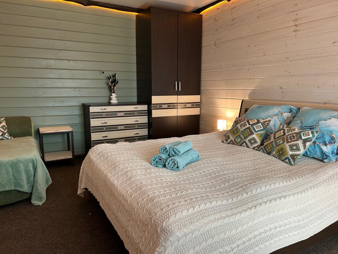 Дом в Чемале на отдельной территории