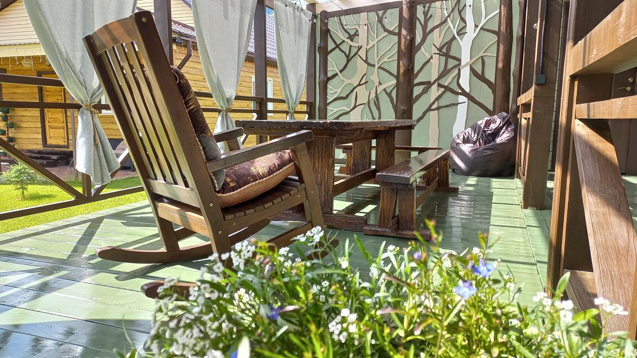 Терраса двухэтажного дома