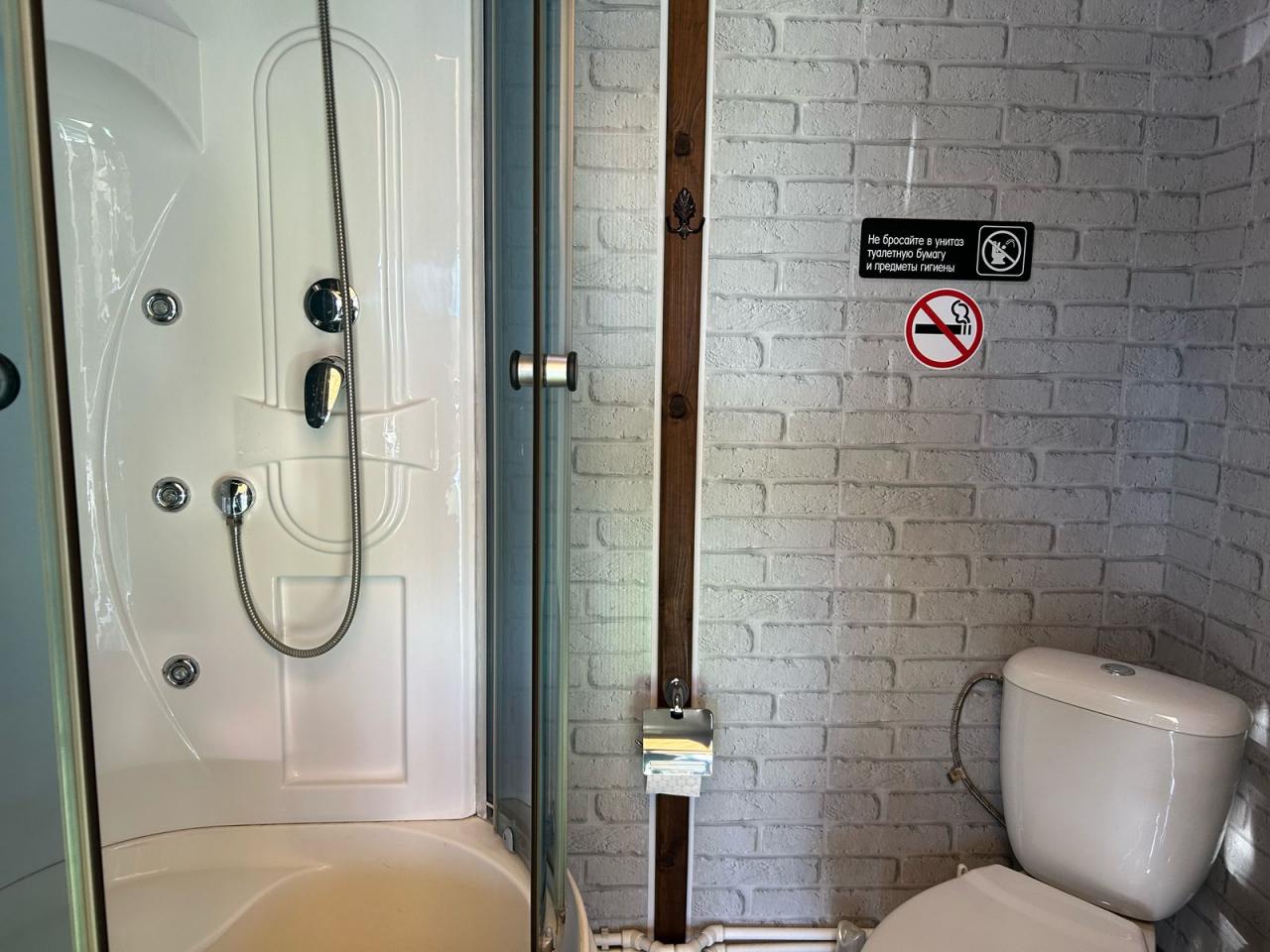 Санузел с душем, 2 этаж