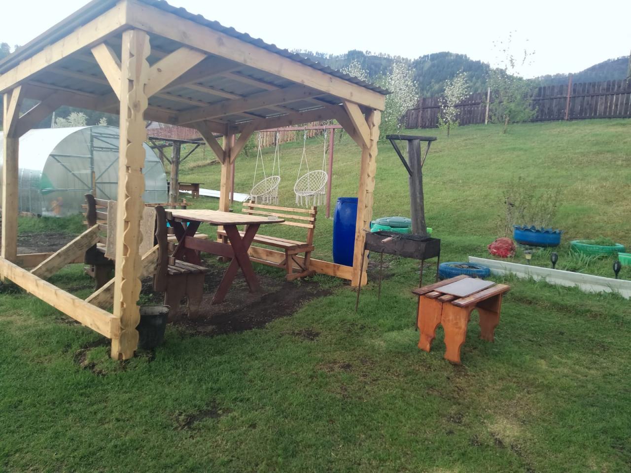 Мангальная зона с беседкой