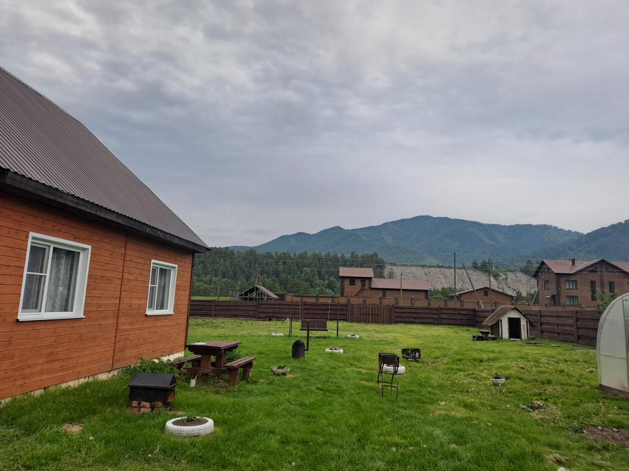 Частный дом, двор