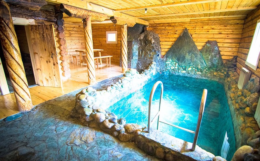 Баня с бассейном