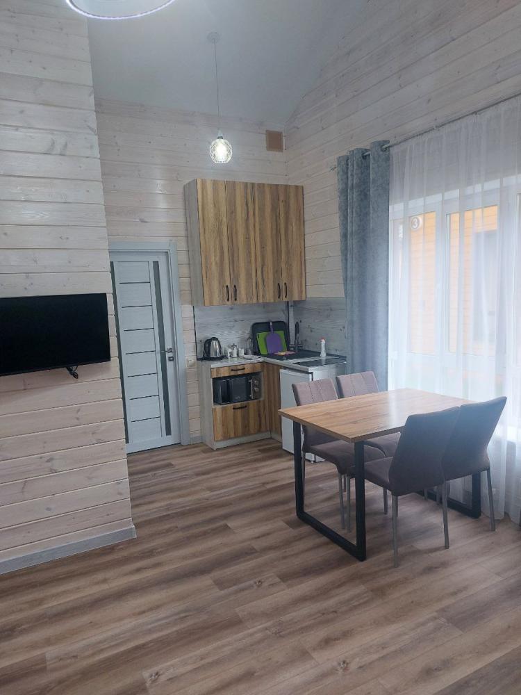 Коттедж Улучшенный 2-комнатный благоустроенный