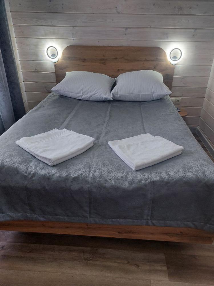 Коттедж Улучшенный с камином 2-комнатный