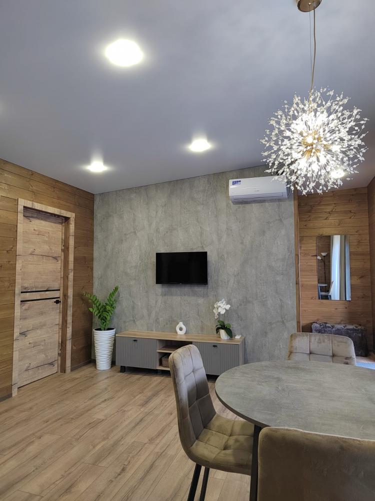 Люкс №5 трехкомнатный с кухней