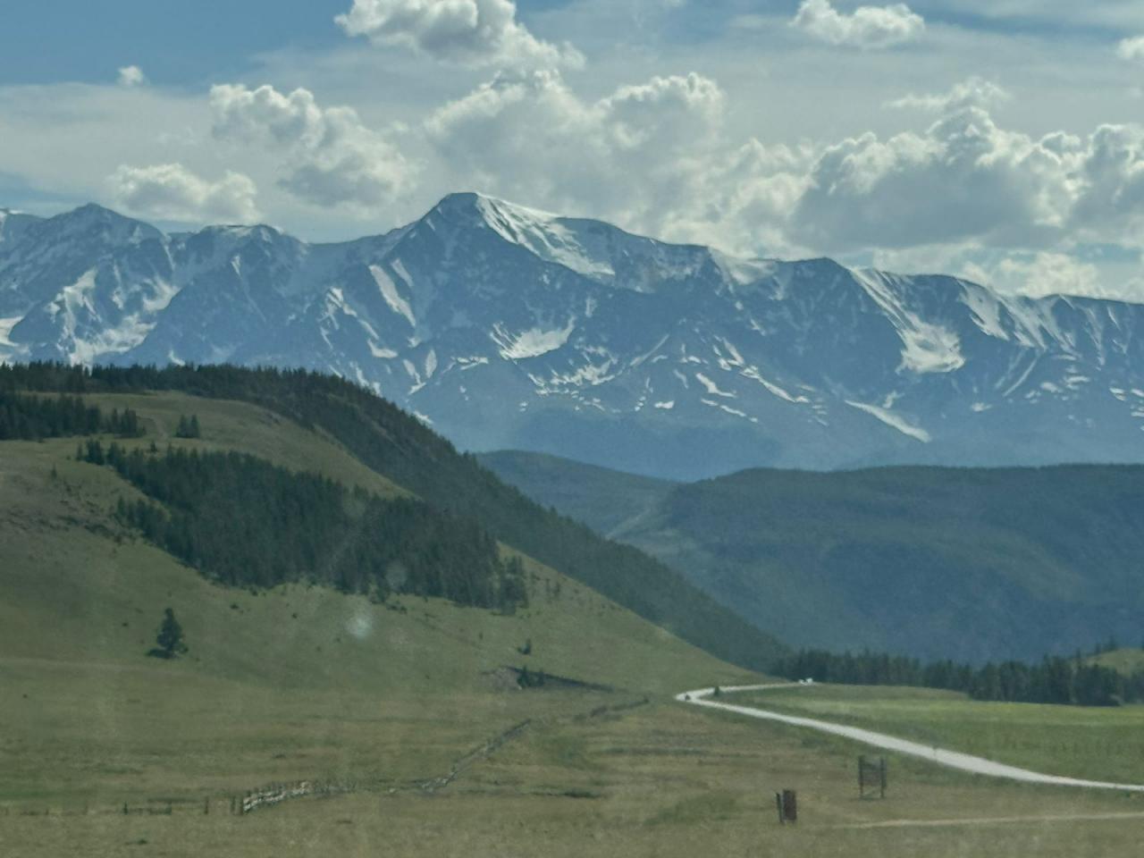 Тур из Акташа на внедорожнике вид на Актру