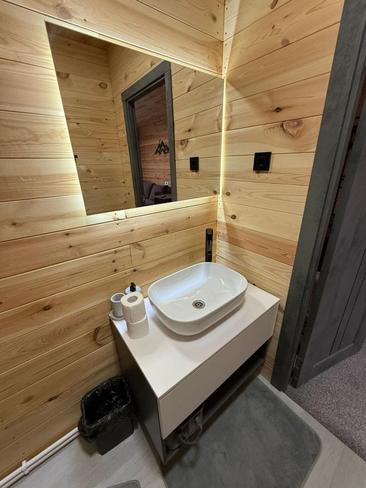 Домик Люкс 2-4-х местный