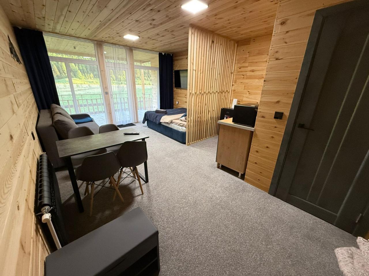 Домик Люкс 2-4-х местный