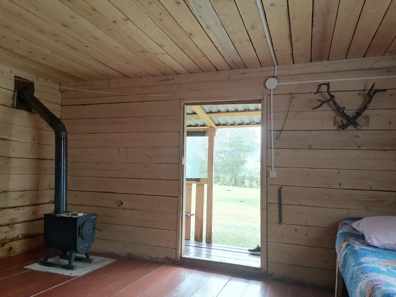 Дом 4-местный (двуспальная +  2 односпальные кровати)