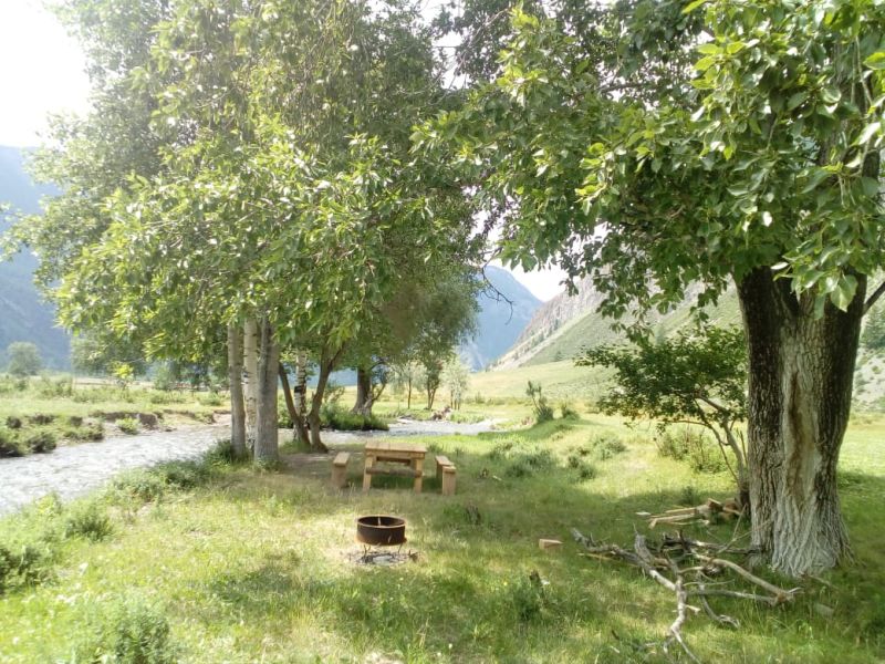 База у реки Алтай Чибит