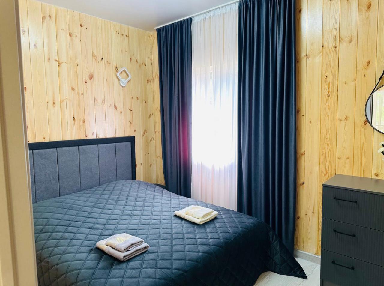 Дом отдельностоящий двухкомнатный благоустроенный до 5 чел. 