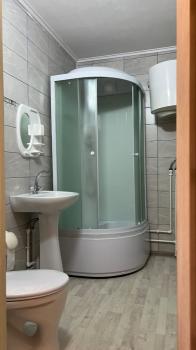 Санузел и душ в номере