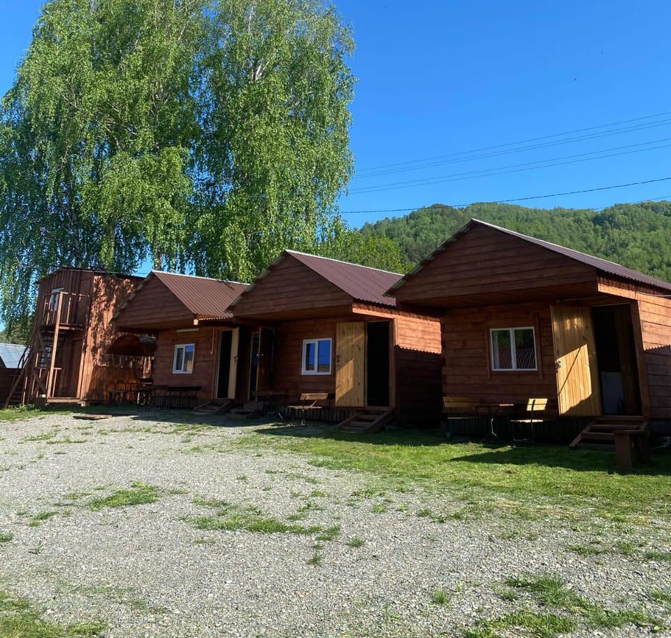 Гостевой дом "Алтхаус" на Алтае предлагает отдых у Манжерока 