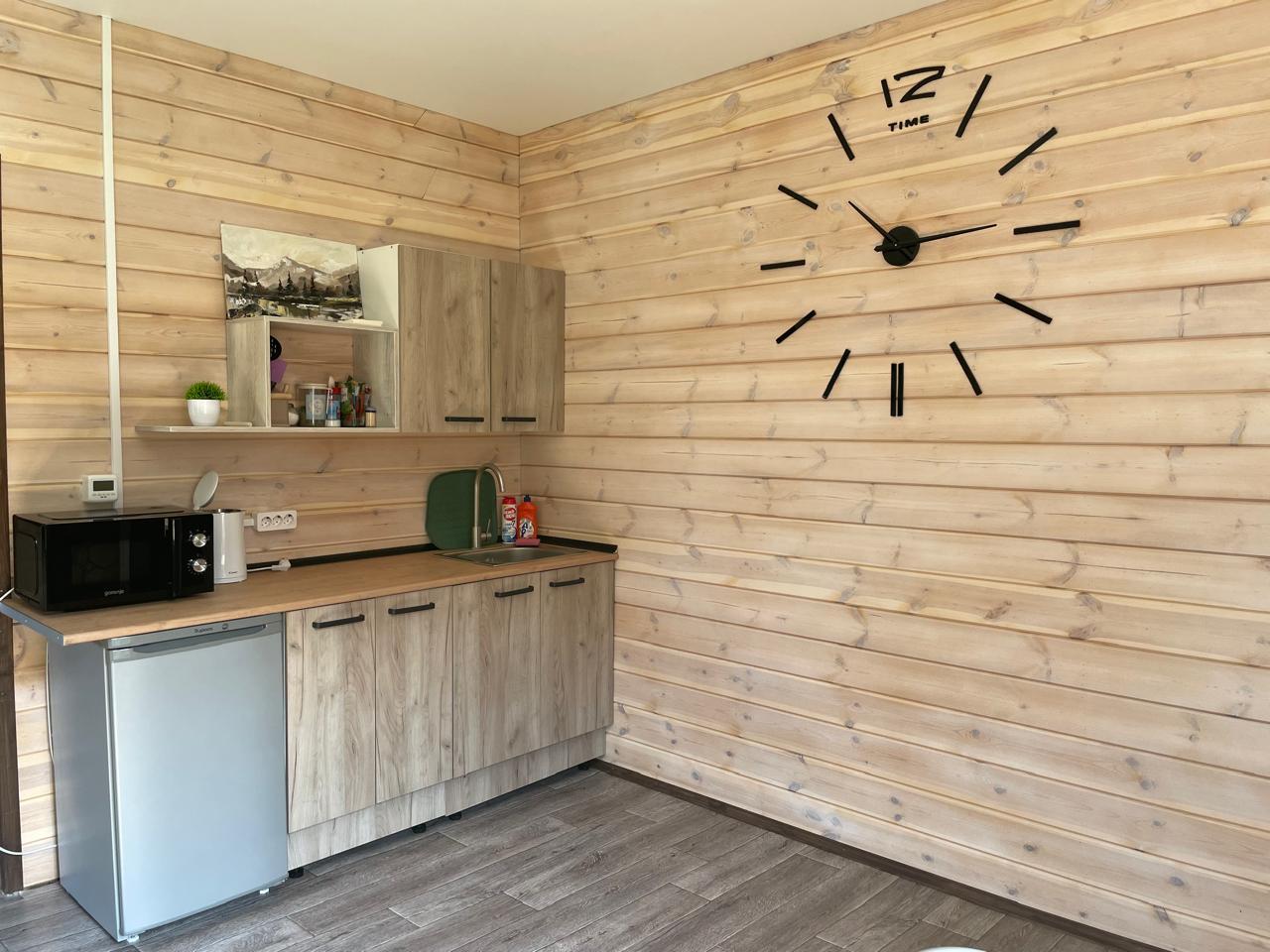 Дом №1 с камином у реки Чемал