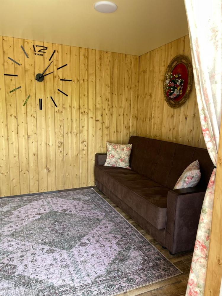 Шале у реки Чемал 