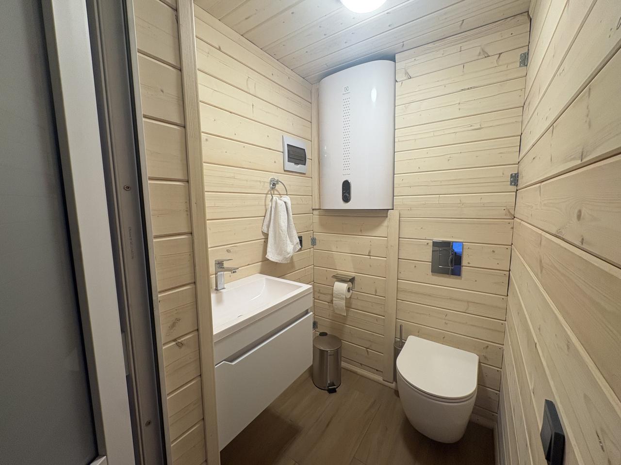 Баня на усадьбе Менжелик