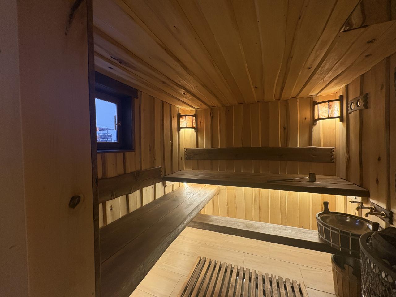 Баня на усадьбе Менжелик