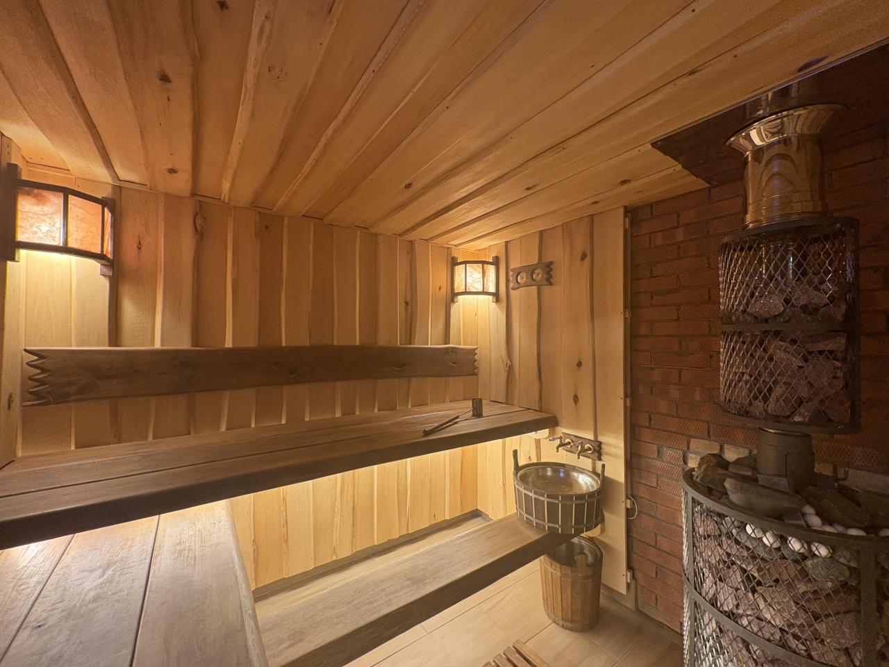 Баня на усадьбе Менжелик