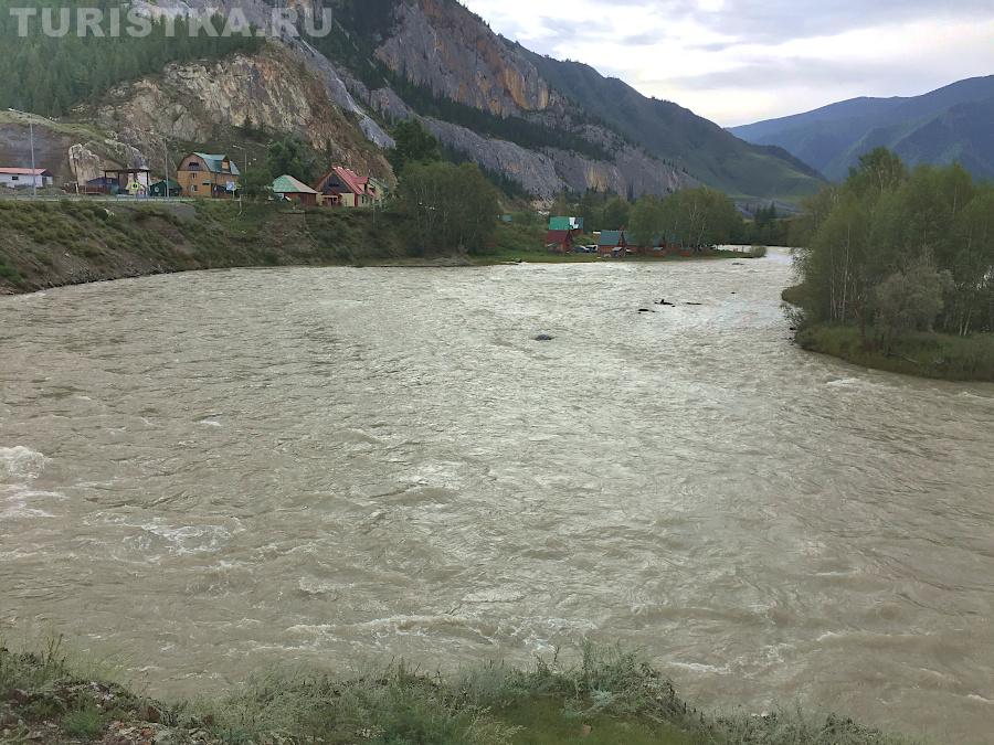 Река Чуя в селе Белый Бом