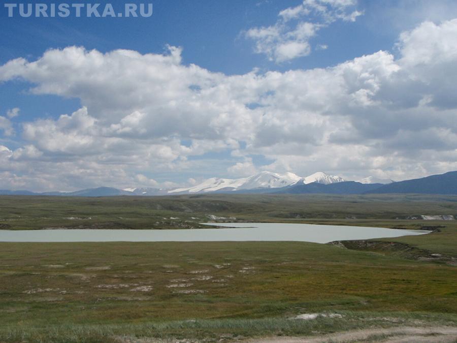 Река Акалаха и массив Табын-Богдо-Ола