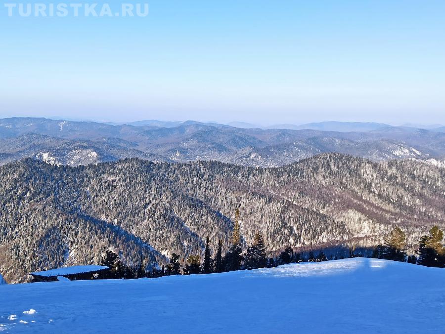 Вид с верхней станции подъемника
