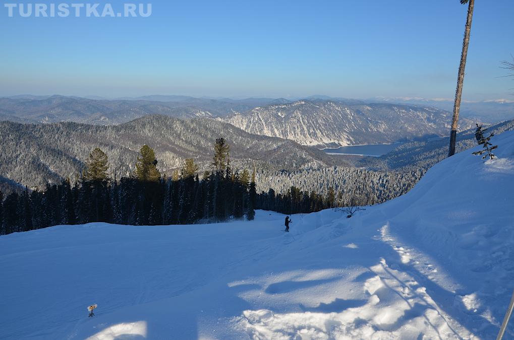 Вид с верхней станции подъемника