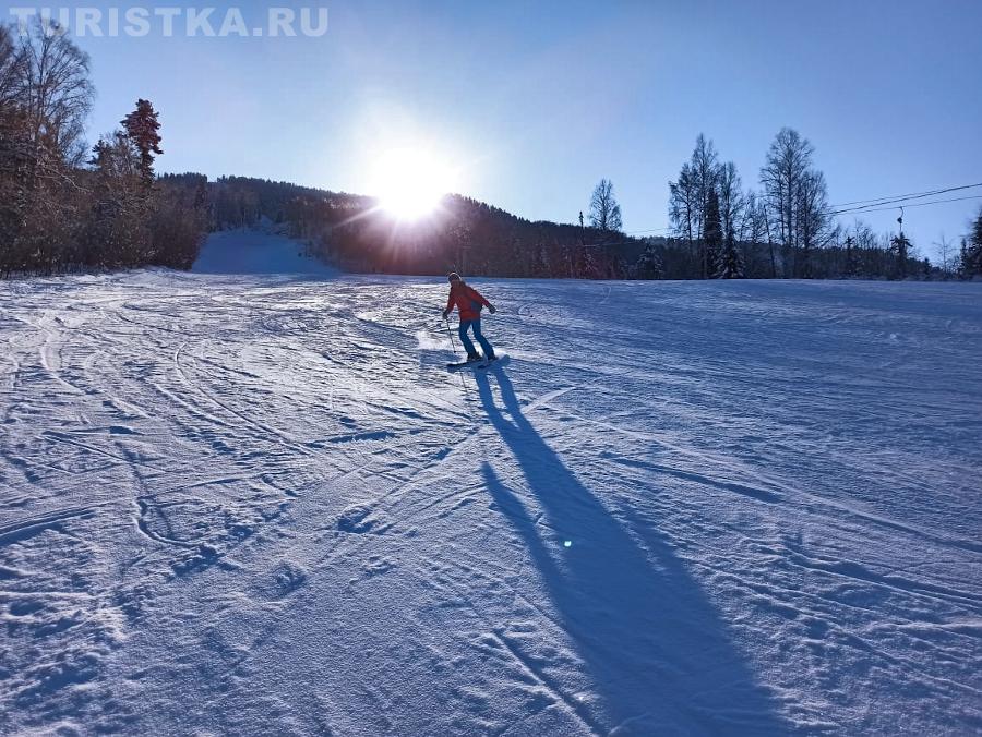 Склон с бугельным подъемником