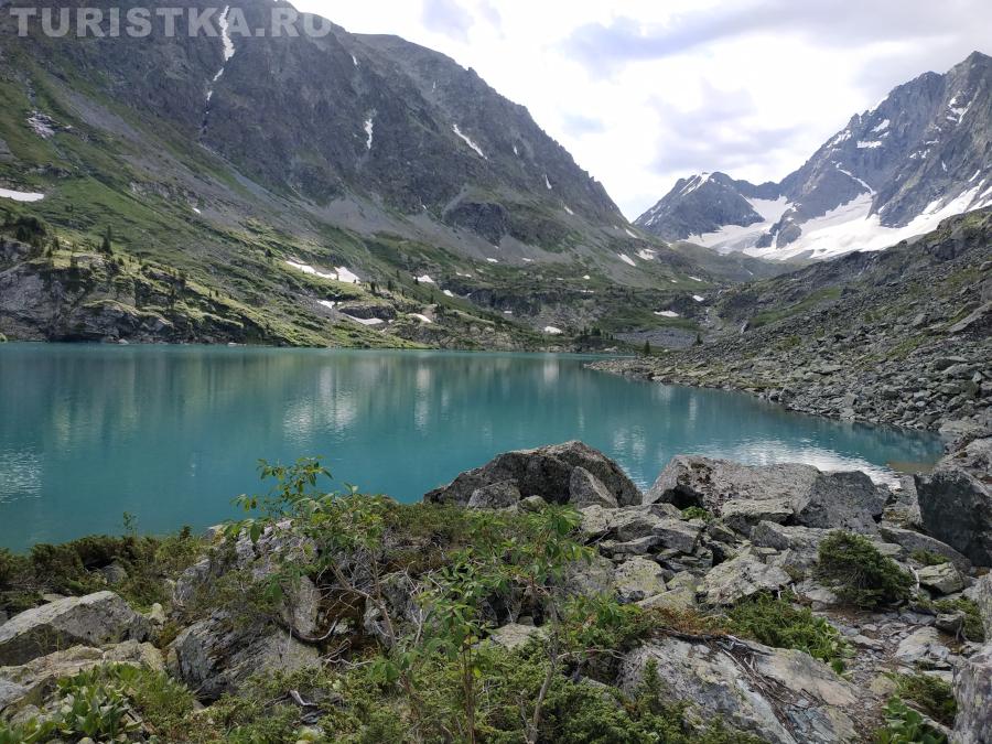 Озеро Куйгук, вид с левого берега (орографически)