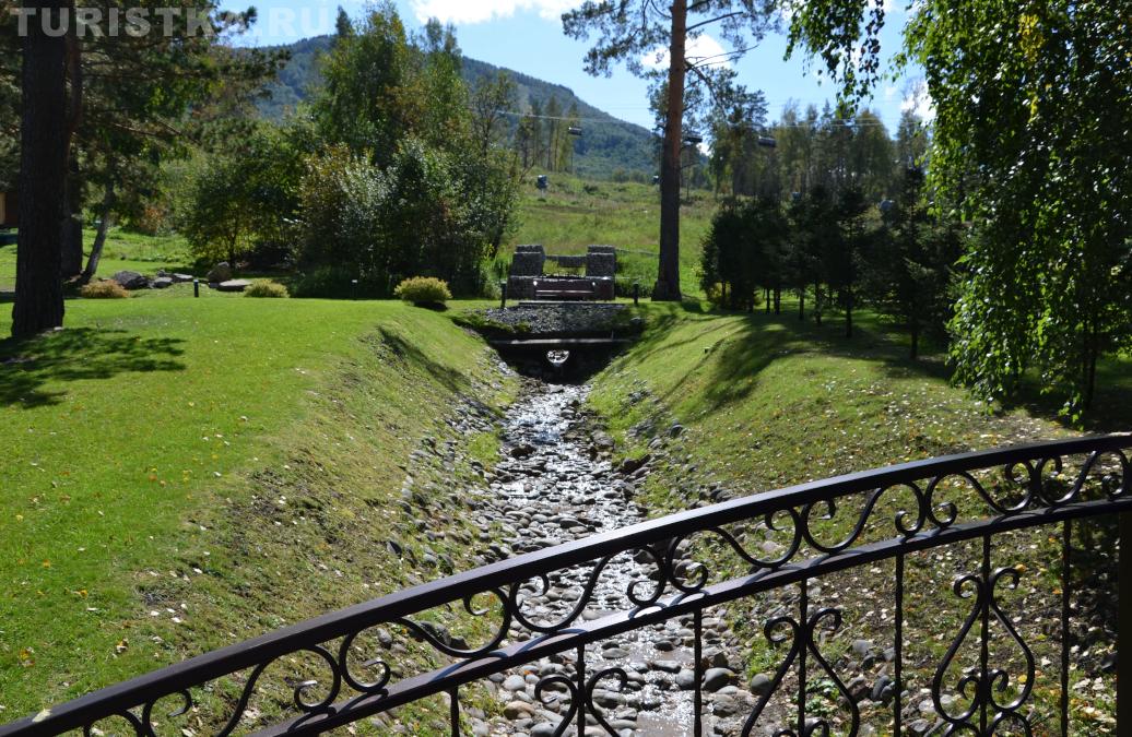 Дорожка к подъемнику Ледник