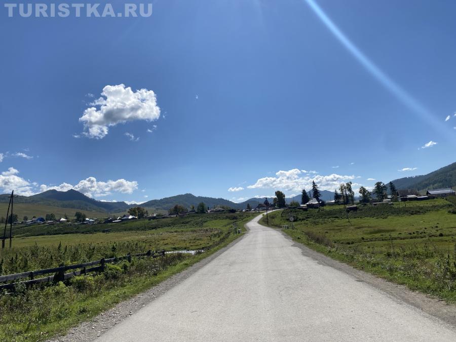 Въезд в село Черный Ануй со стороны Алтайского края