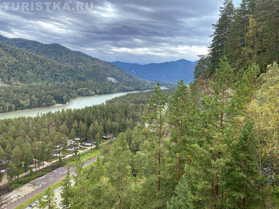 Вид со смотровой площадки на Катунь