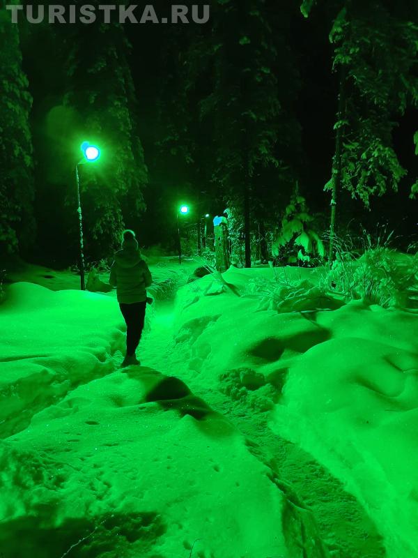 На Третьей речке сделали освещение
