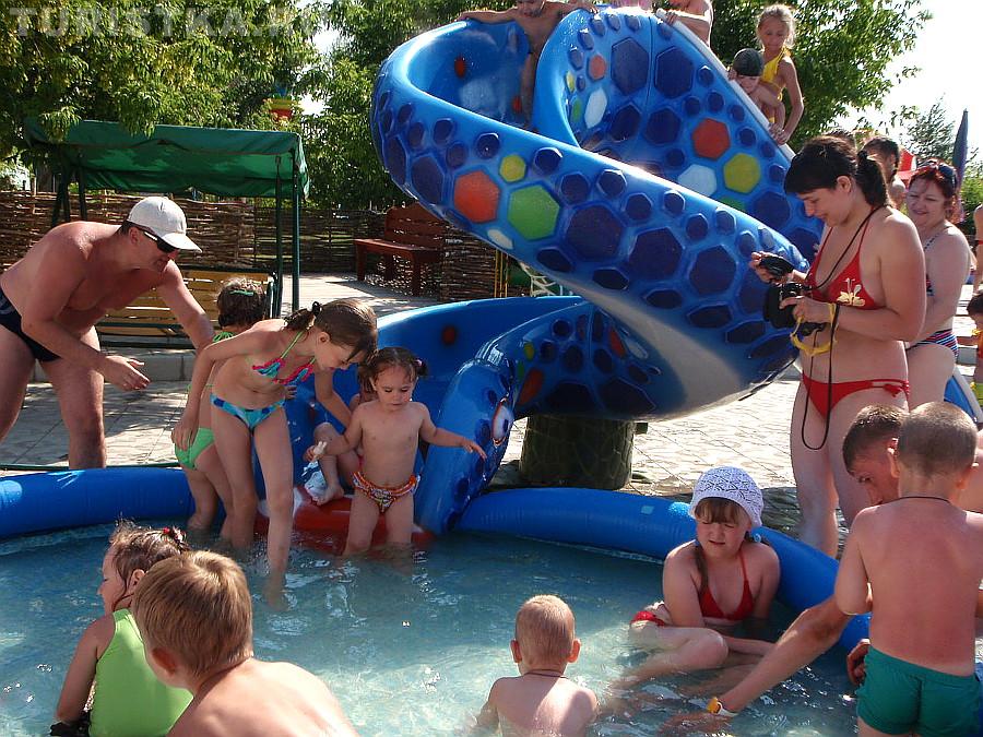 Водяная горка для детей