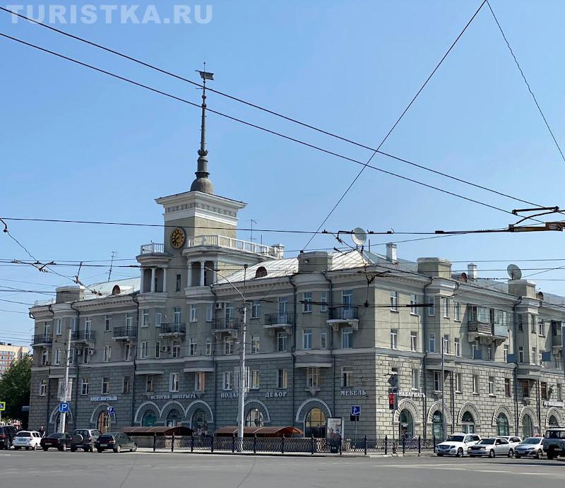 Дом под шпилем Барнаул