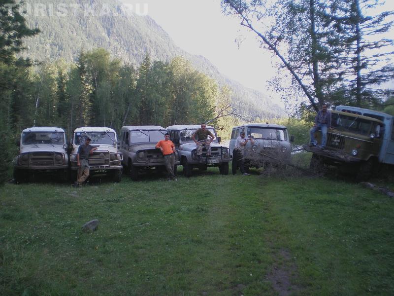 Автопарк базы Братья Боровиковы